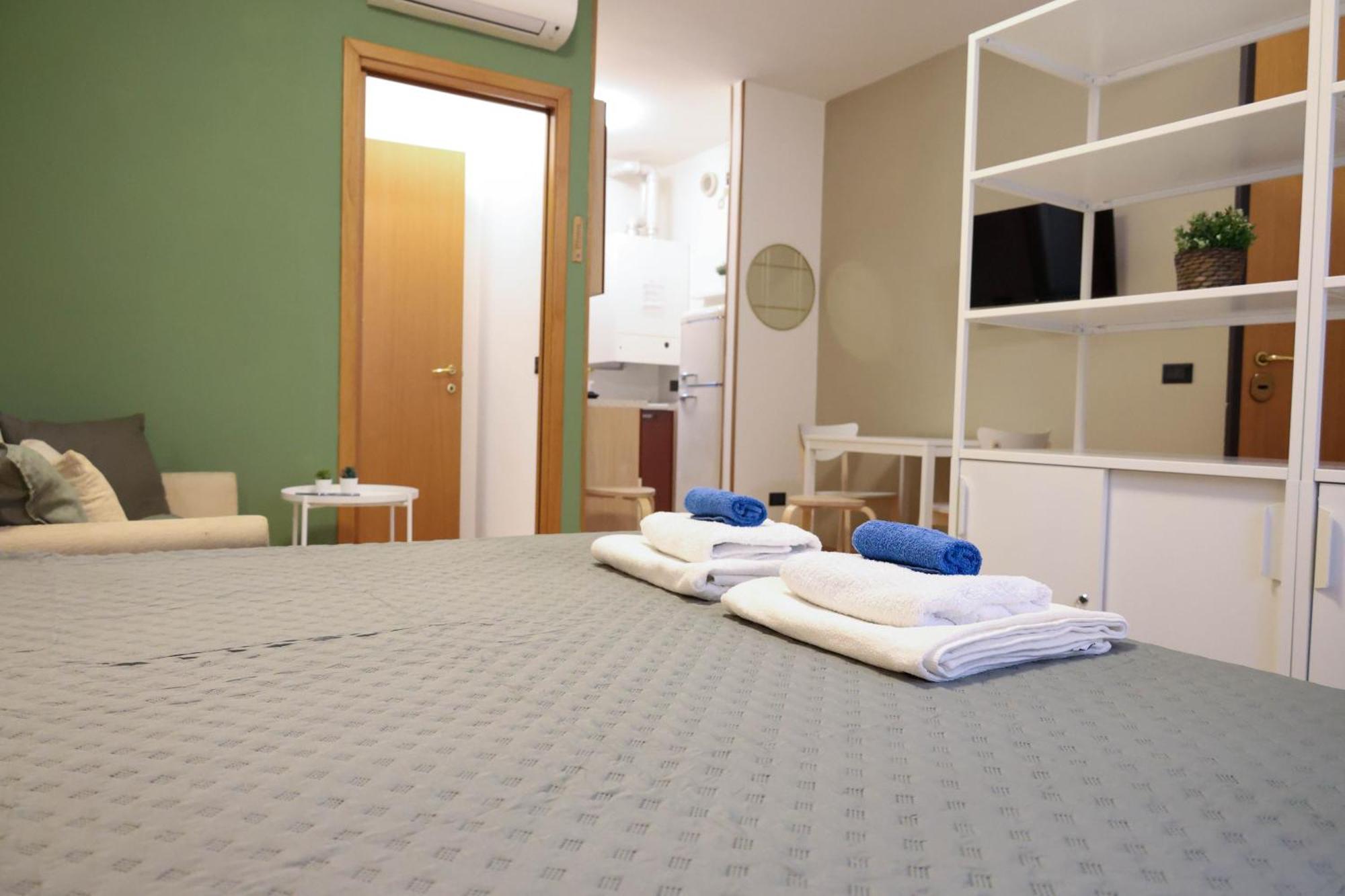 Appartement Nel Centro Di Desenzano à Desenzano del Garda Extérieur photo