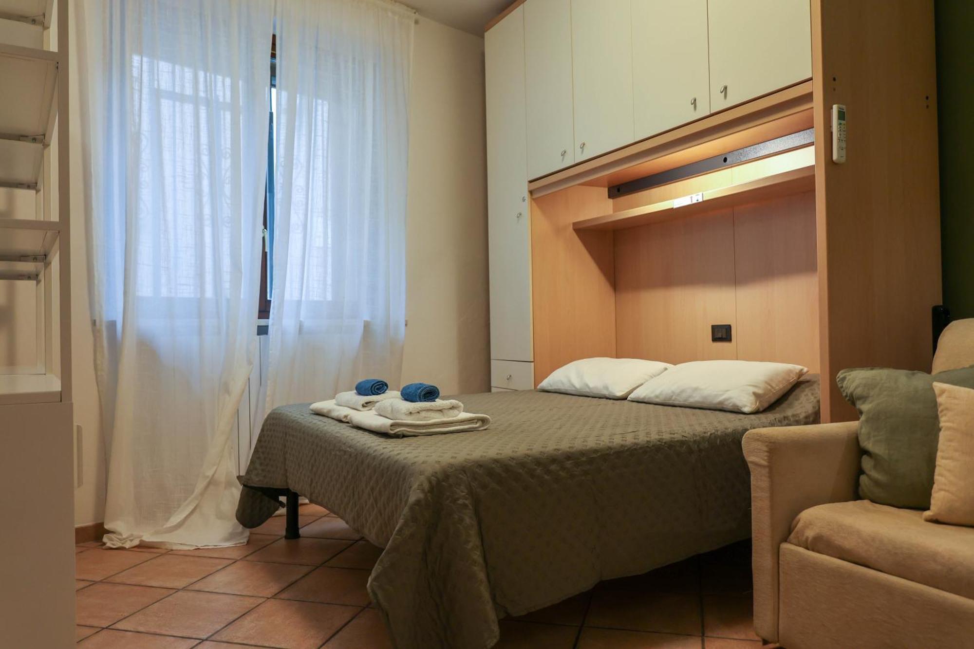 Appartement Nel Centro Di Desenzano à Desenzano del Garda Extérieur photo