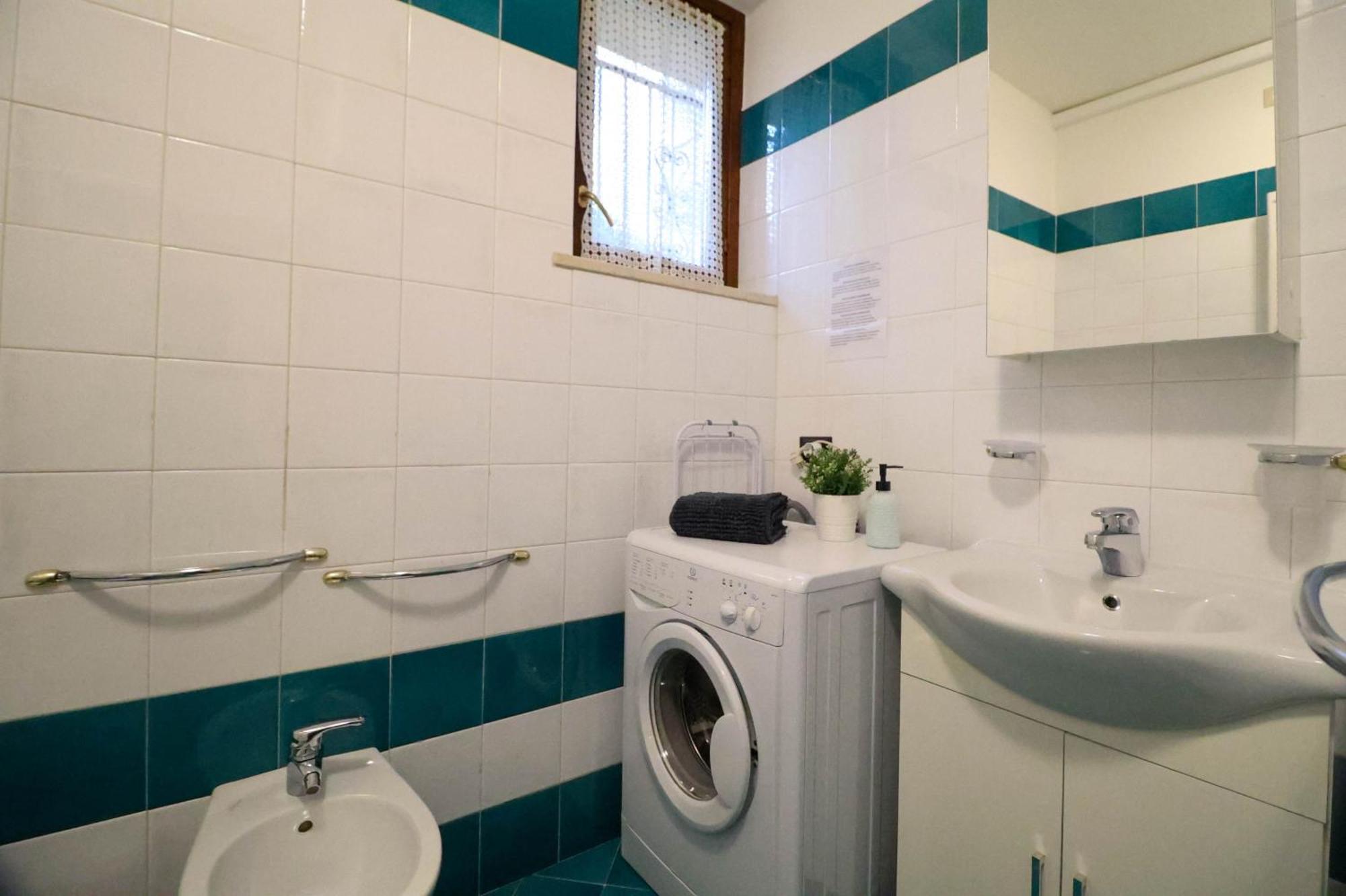 Appartement Nel Centro Di Desenzano à Desenzano del Garda Extérieur photo