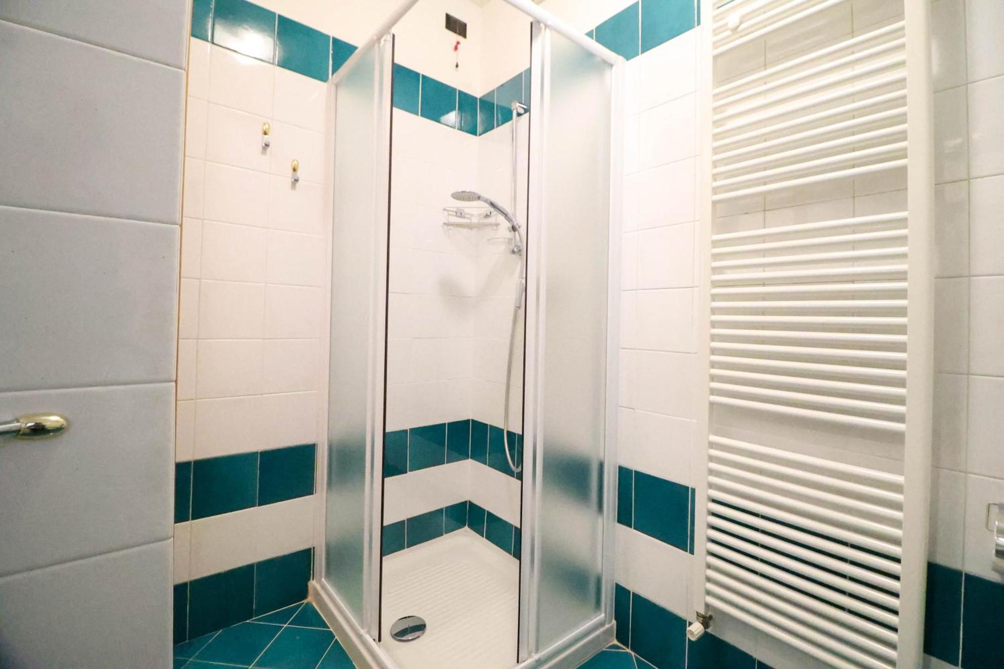 Appartement Nel Centro Di Desenzano à Desenzano del Garda Extérieur photo